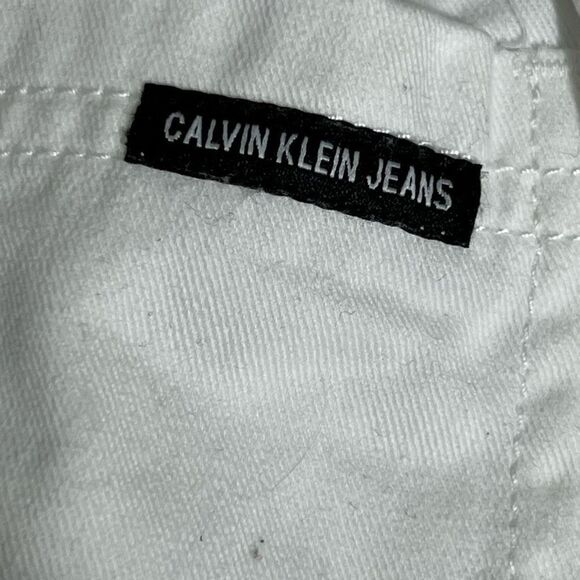 Calvin Klein toddler size 24 month jean shorts ￼ - Picture 4 of 5